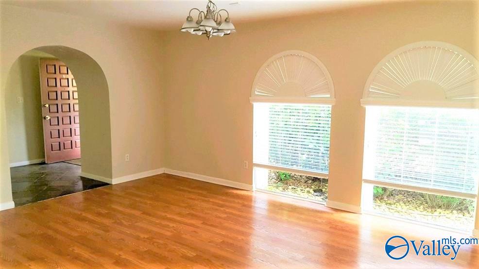 Huntsville, Alabama 35803, United States, 3 Bedrooms Bedrooms, ,2 BathroomsBathrooms,Residential,Active,183080