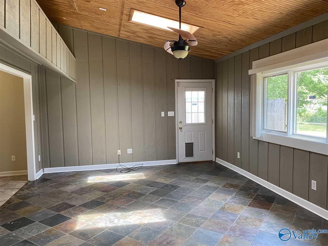 Huntsville, Alabama 35803, United States, 3 Bedrooms Bedrooms, ,2 BathroomsBathrooms,Residential,Active,183080