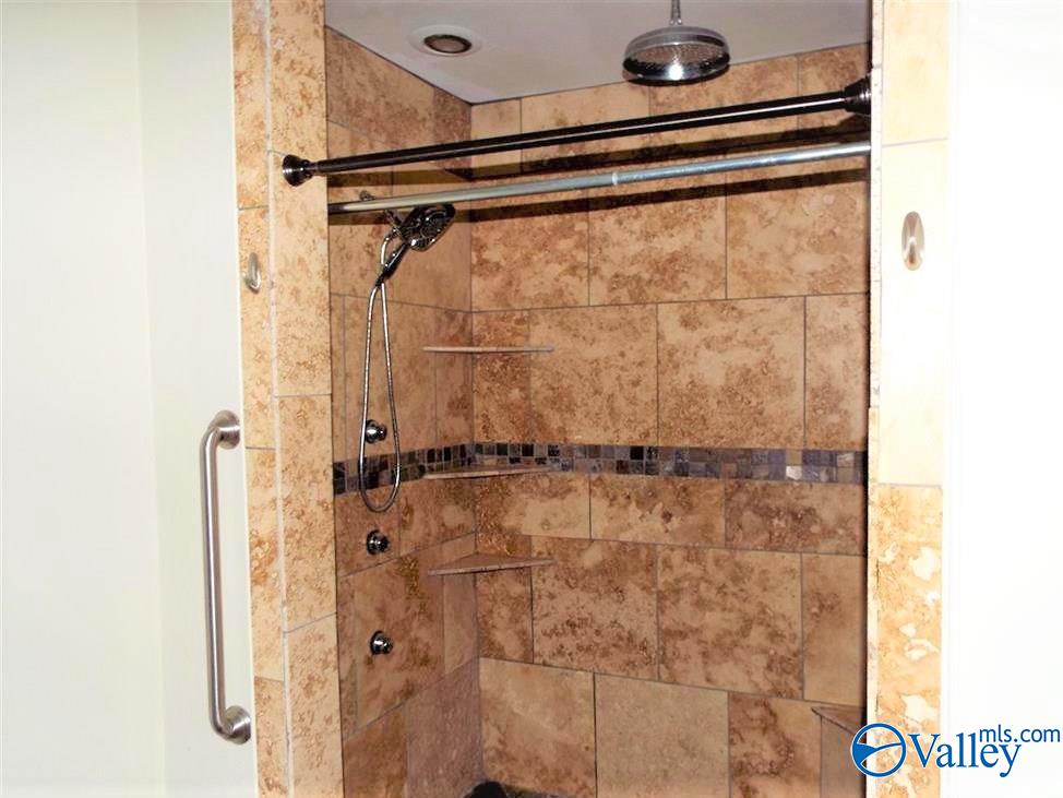 Huntsville, Alabama 35803, United States, 3 Bedrooms Bedrooms, ,2 BathroomsBathrooms,Residential,Active,183080