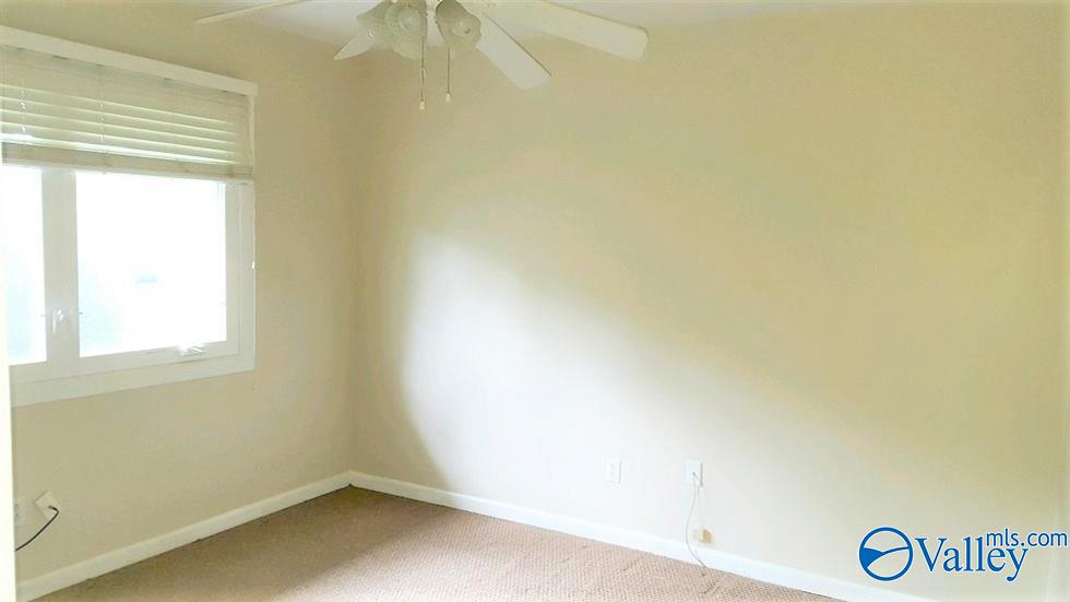 Huntsville, Alabama 35803, United States, 3 Bedrooms Bedrooms, ,2 BathroomsBathrooms,Residential,Active,183080