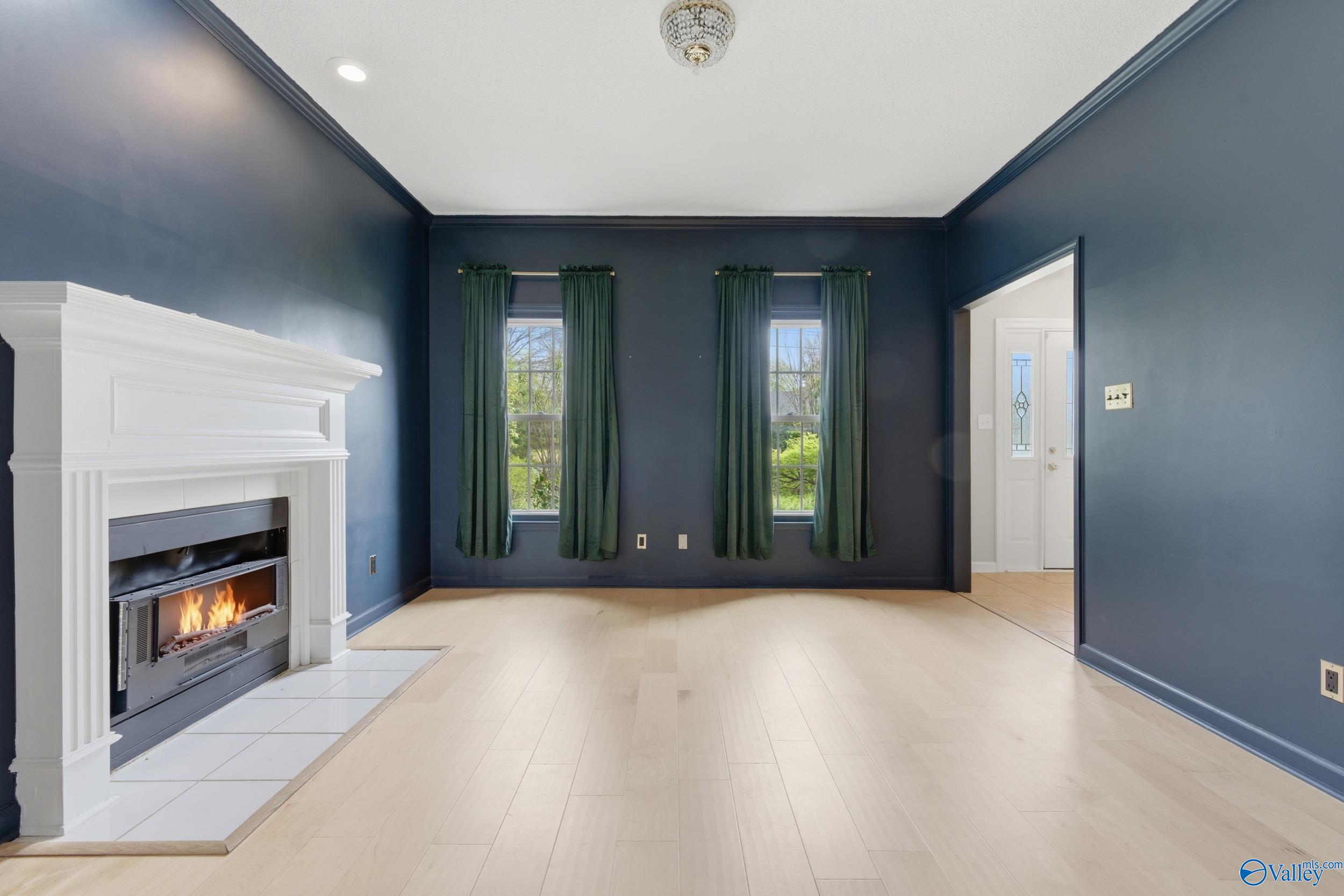 106 Golden Oak Drive NW