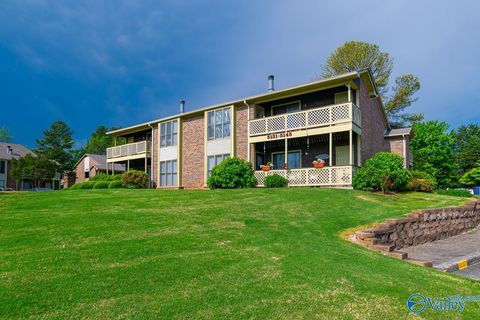 Condo For Sale - 5131 Seven Pine Circle #5131<br/> Huntsville, AL 35816