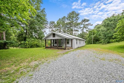 Homes For Sale - 811 Leeth Gap Road<br/> Attalla, AL 35954