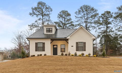 Homes For Sale - 1502 Calistoga Circle<br/> Huntsville, AL 35811