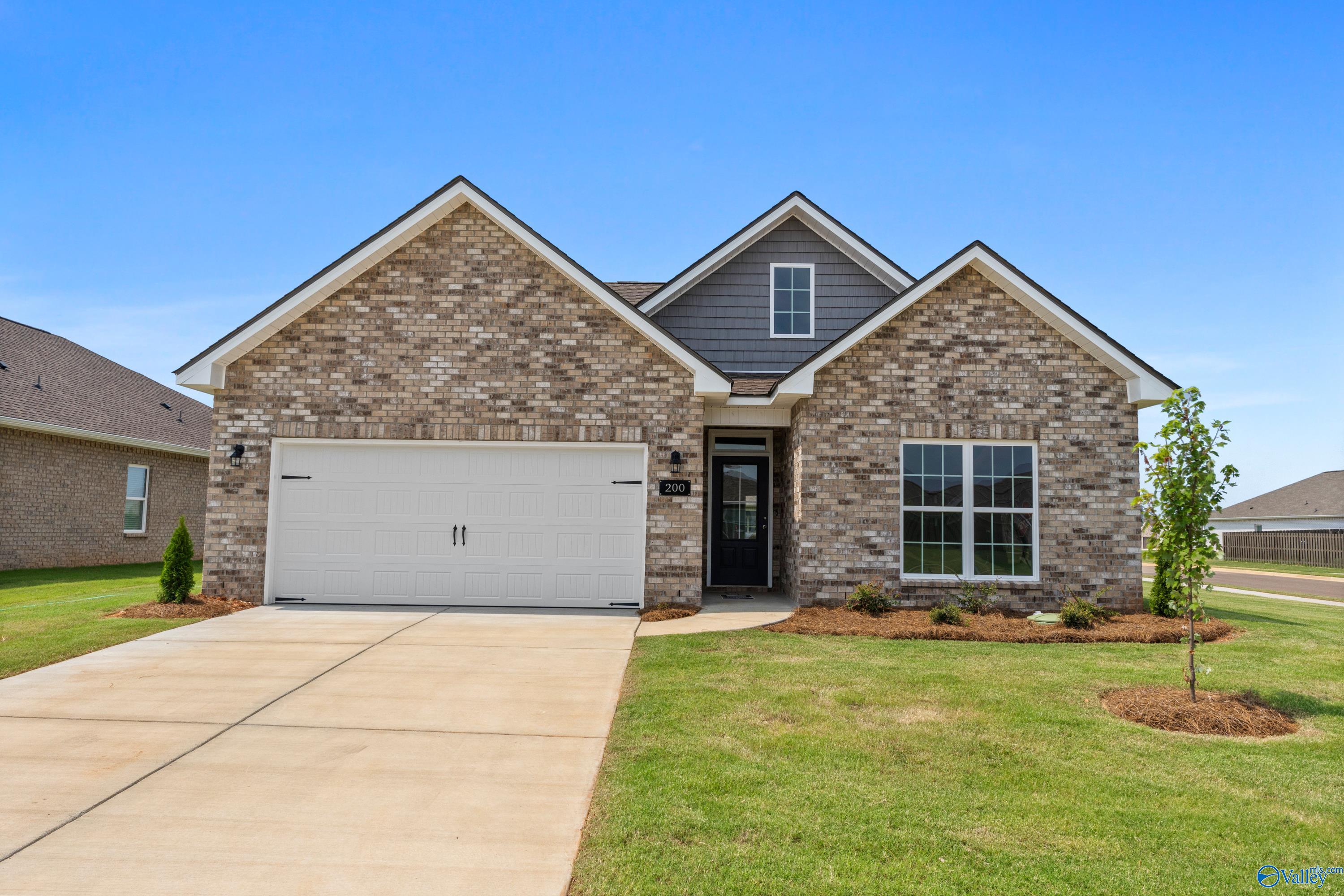 200 Goldie Court, New Market, Alabama image 1