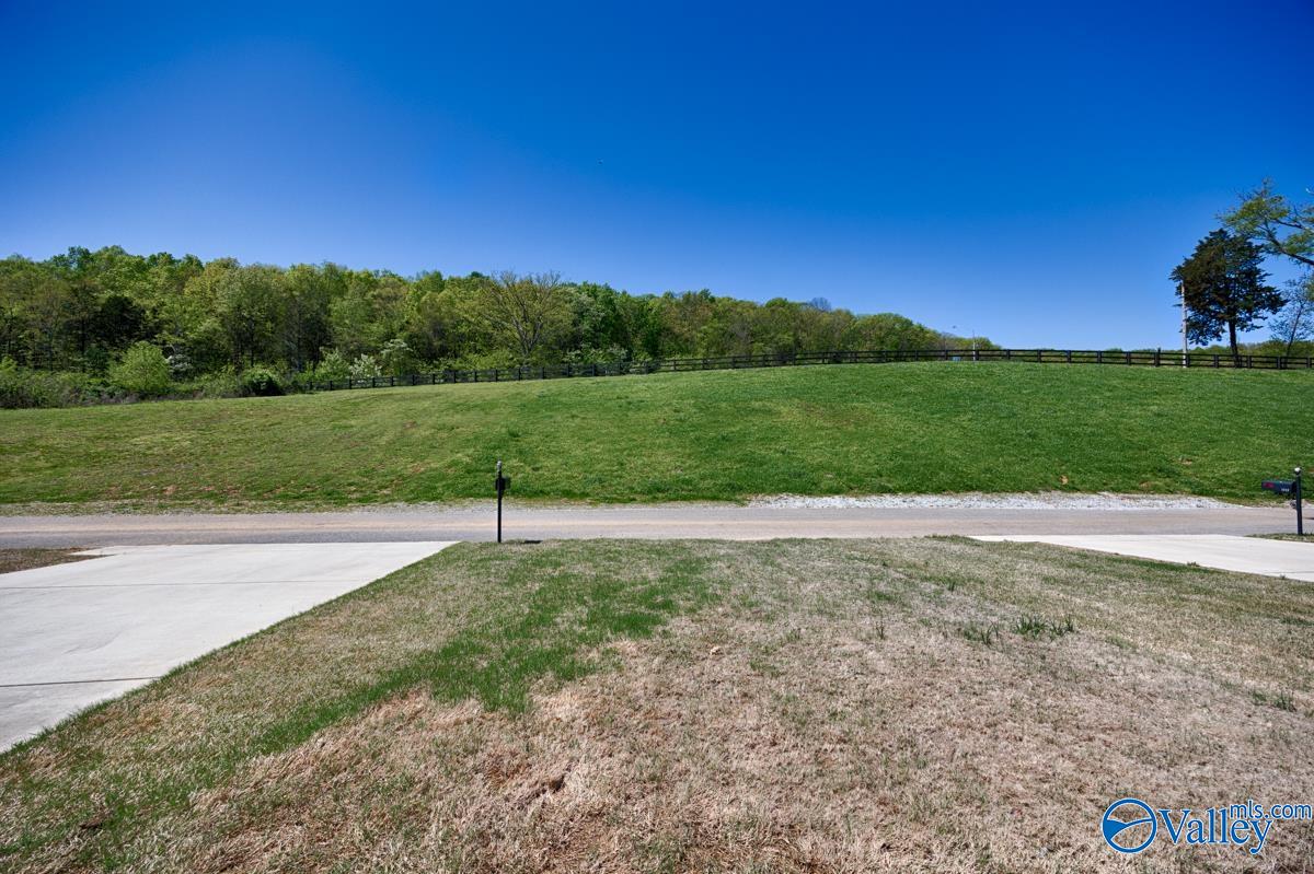 1513 Trek Street, Huntsville, Alabama image 3