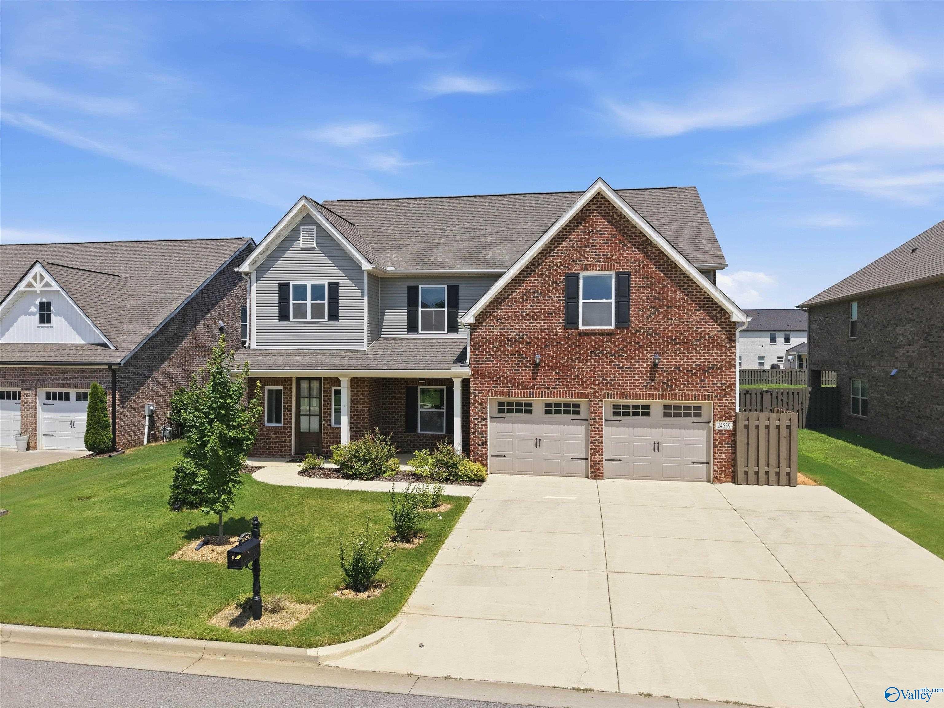 24559 Beacon Circle
