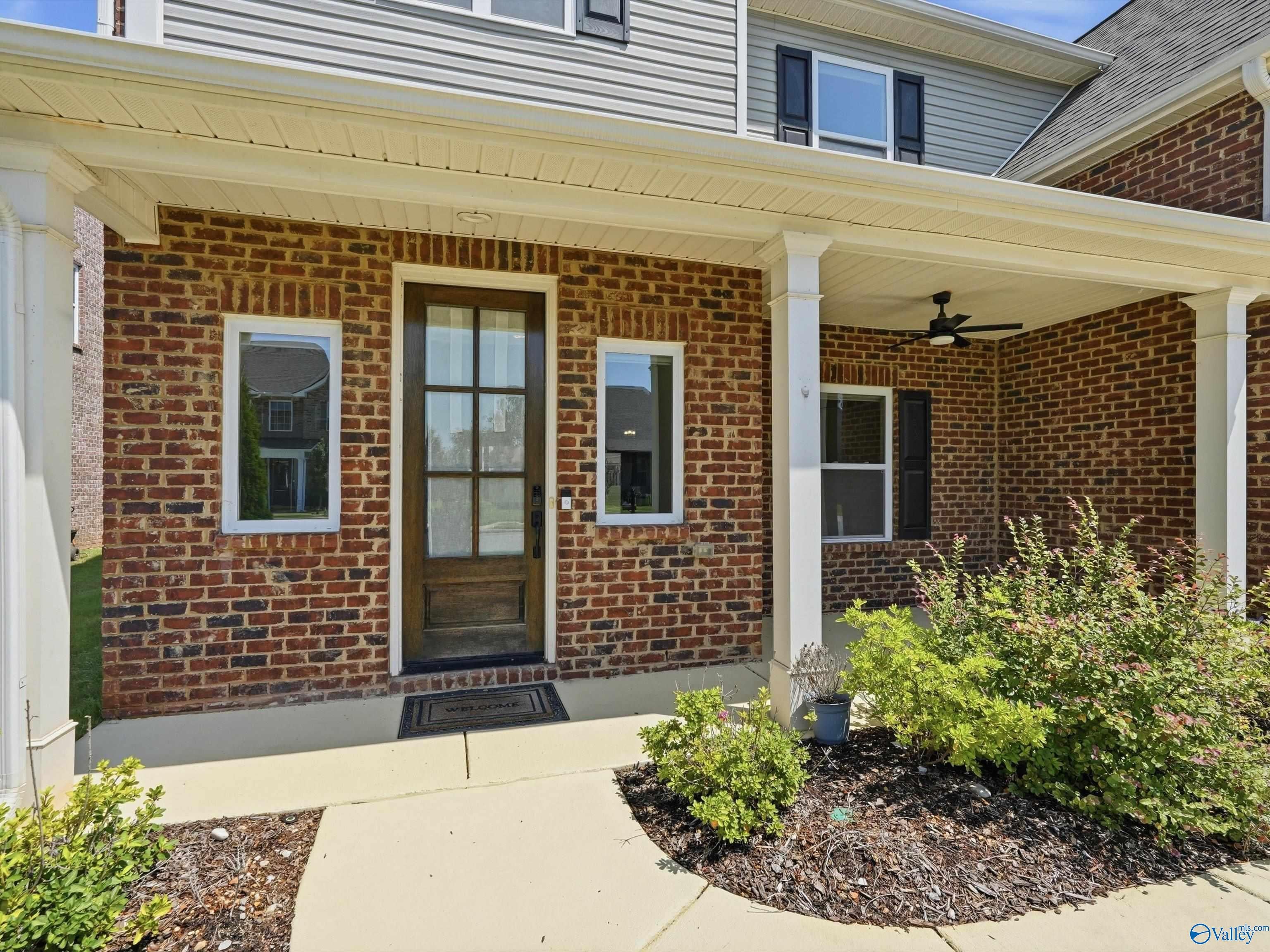 24559 Beacon Circle