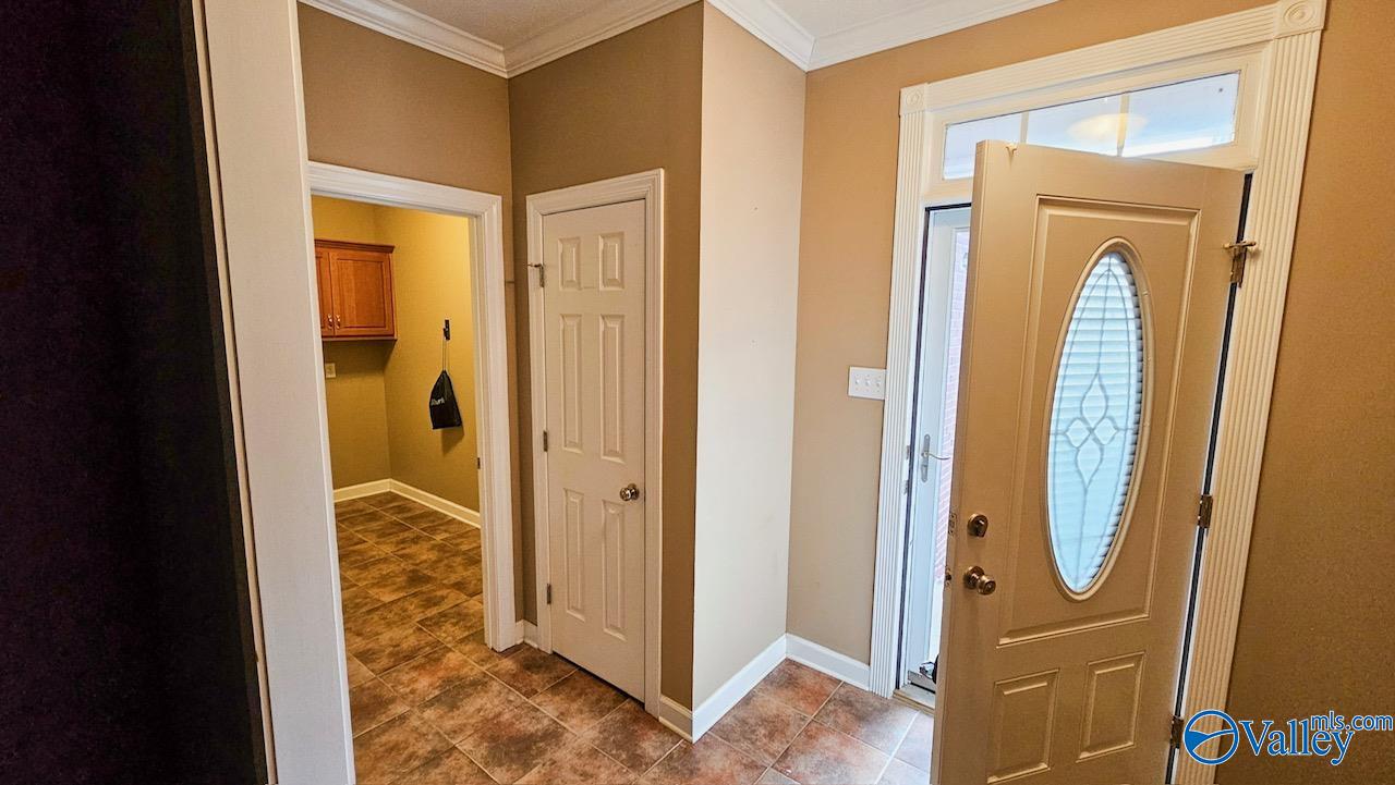 802 Bellemeade Street, Hartselle, Alabama image 2