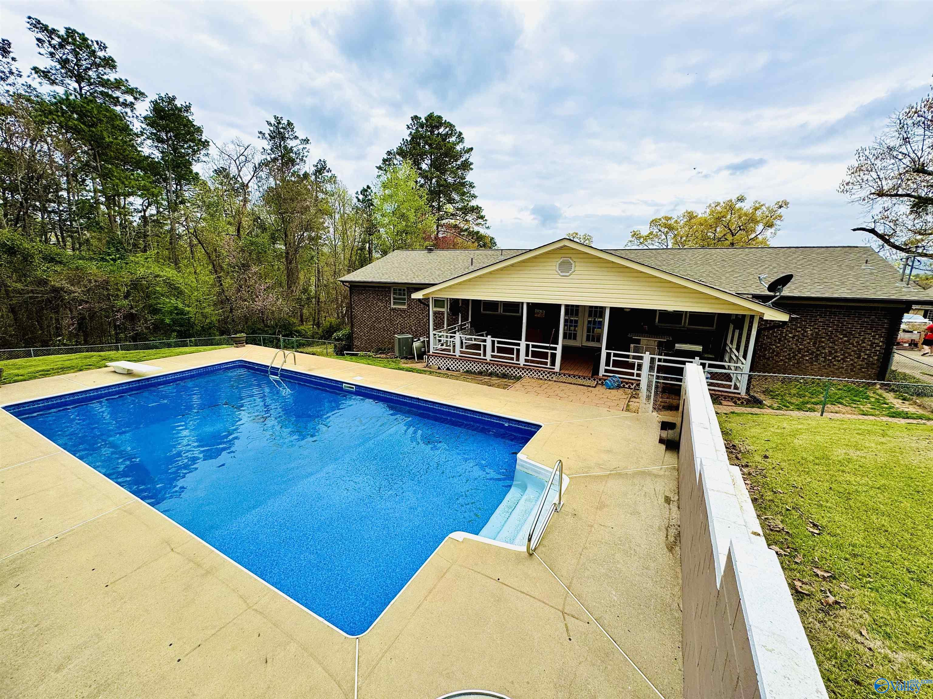 1276 S Lakemont Drive, Southside, Alabama image 2