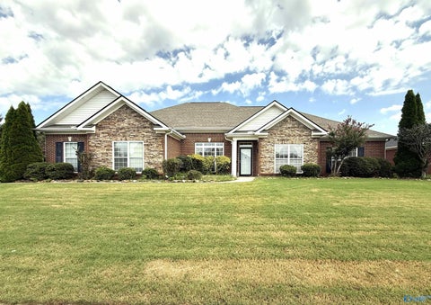 Homes For Rent - 225 Pennsylvania Avenue<br/> Madison, AL 35758