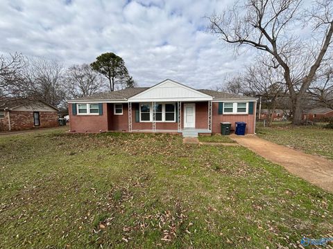 Homes For Rent - 2206 NW Harris Road<br/> Huntsville, AL 35810