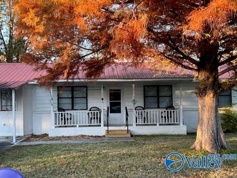 Homes For Sale - 308 Bobwhite Drive<br/> Decatur, AL 35601