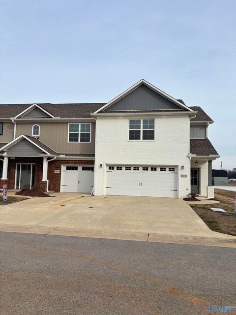 Townhouse For Sale - 26076 Breakers Circle<br/> Limestone County, Athens, AL 35613