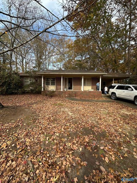 Homes For Sale - 914 2nd Avenue<br/> Arab, AL 35016