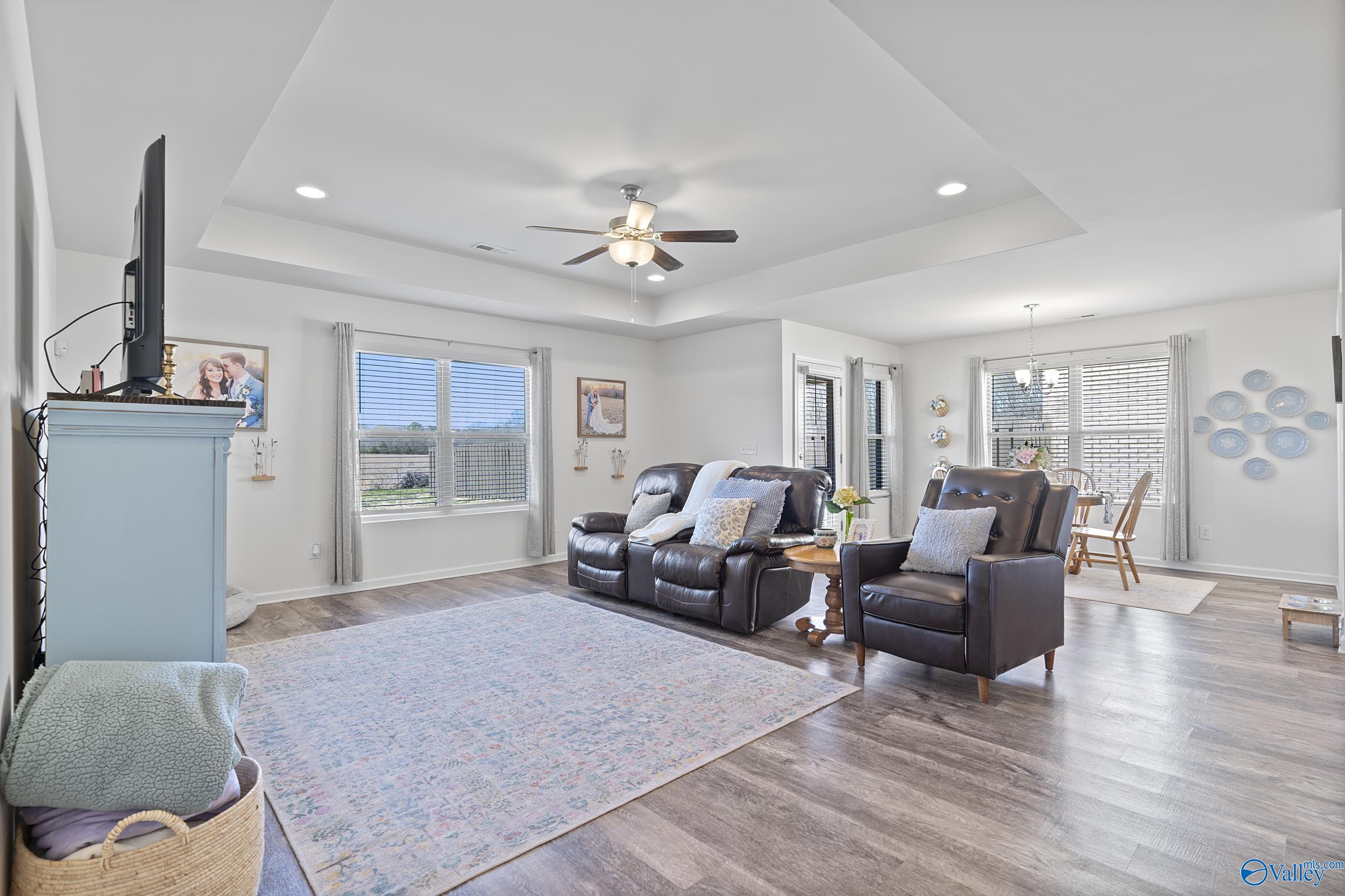 354 Willow Bank Circle, Decatur, Alabama image 5