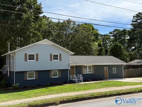 Homes For Sale - 3605 NW Sparkman Drive<br/> Huntsville, AL 35810
