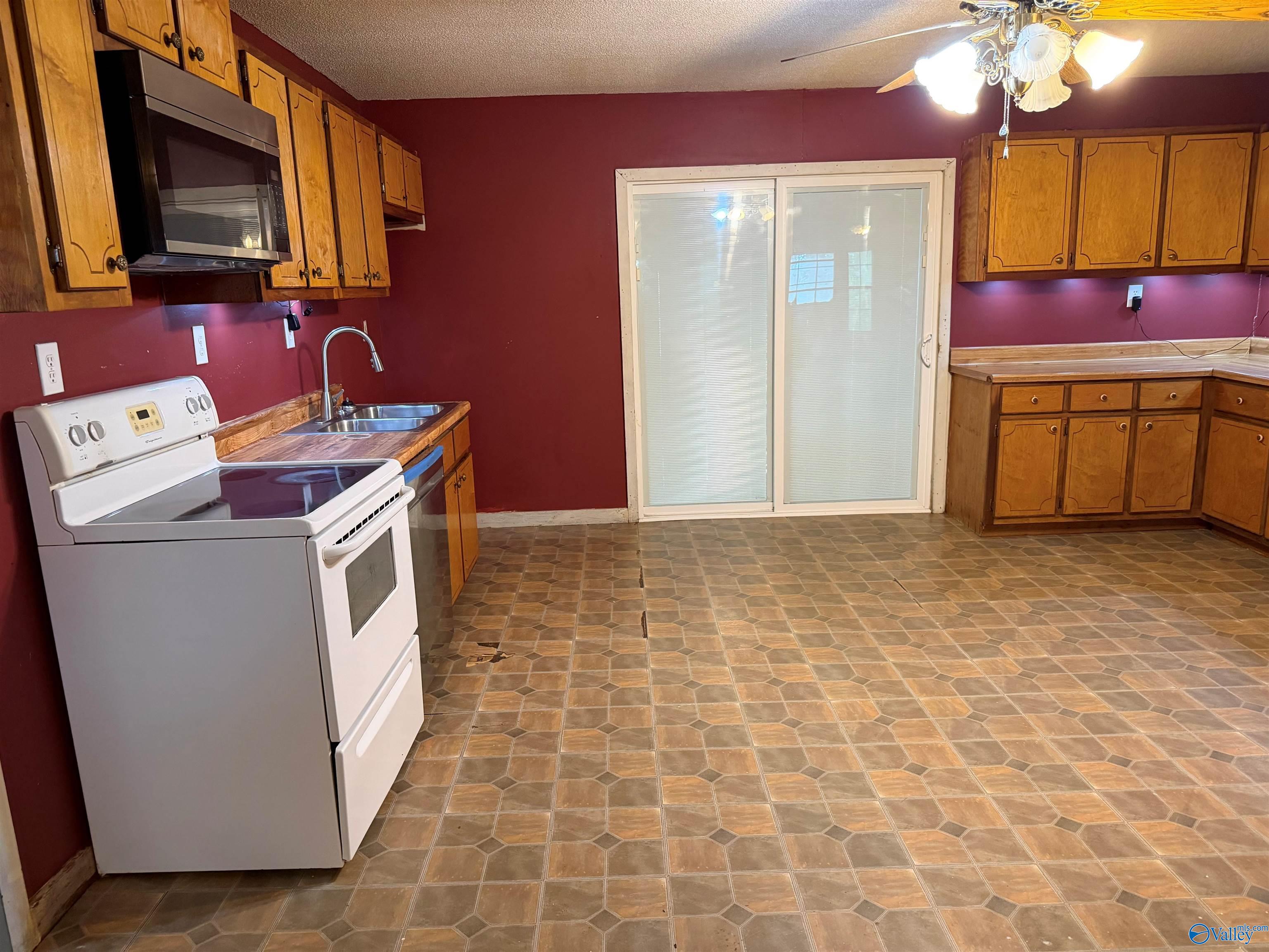 760 West Lacon Road