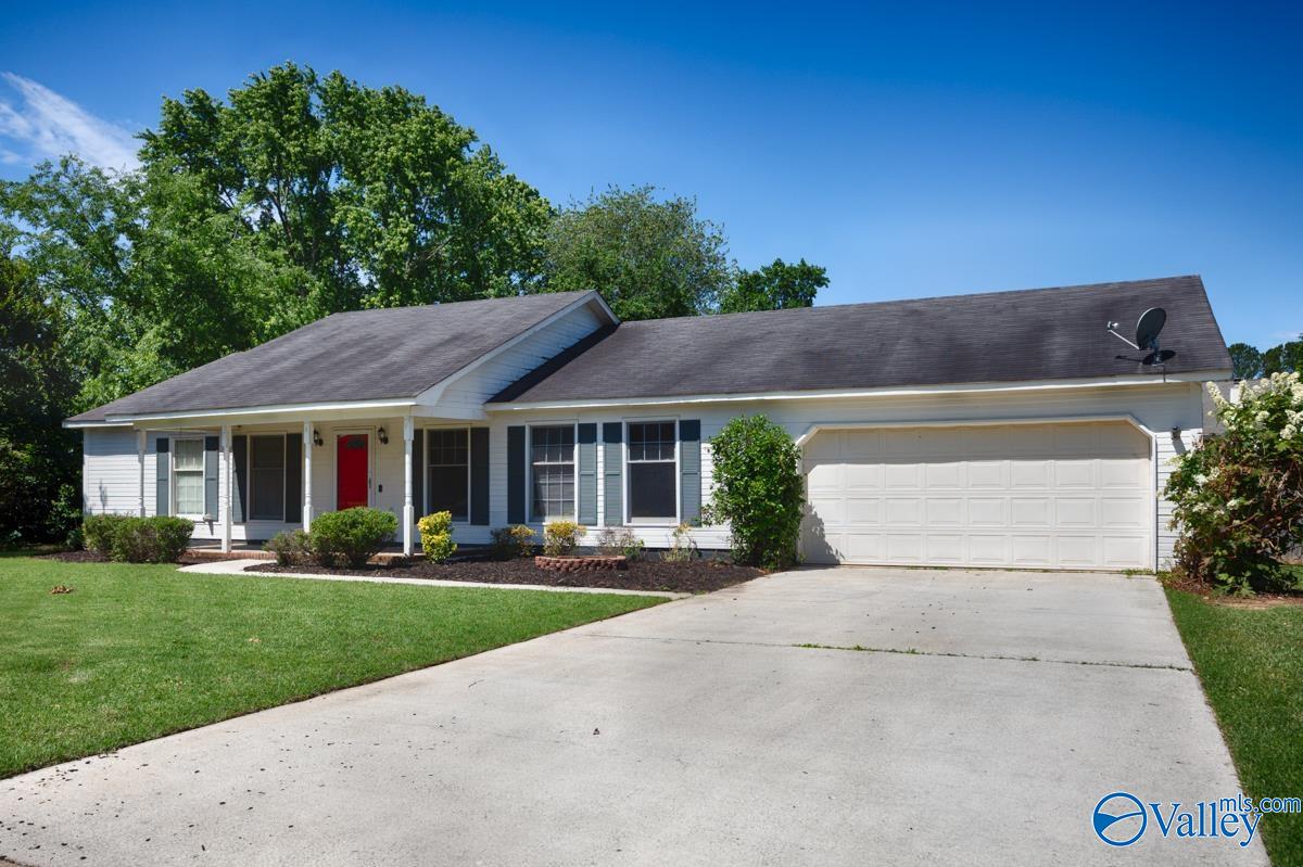8442 Hogan Drive, Huntsville, Alabama image 2