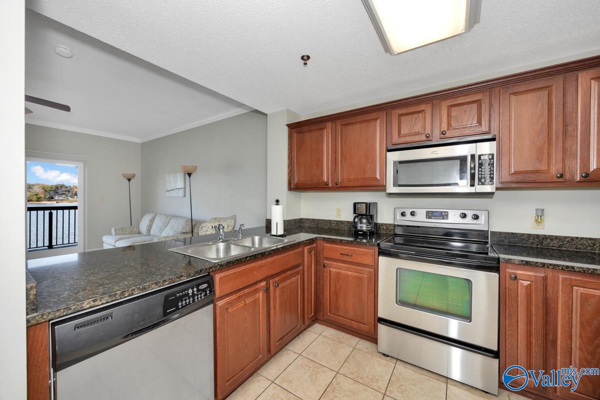 12100 Two Rivers Drive #B-2-2, Athens, Alabama image 3