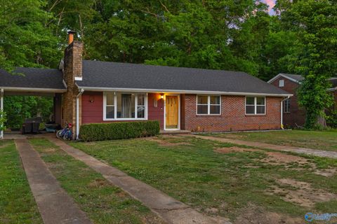 Homes For Sale - 606 River Bluff Drive<br/> Sheffield, AL 35660
