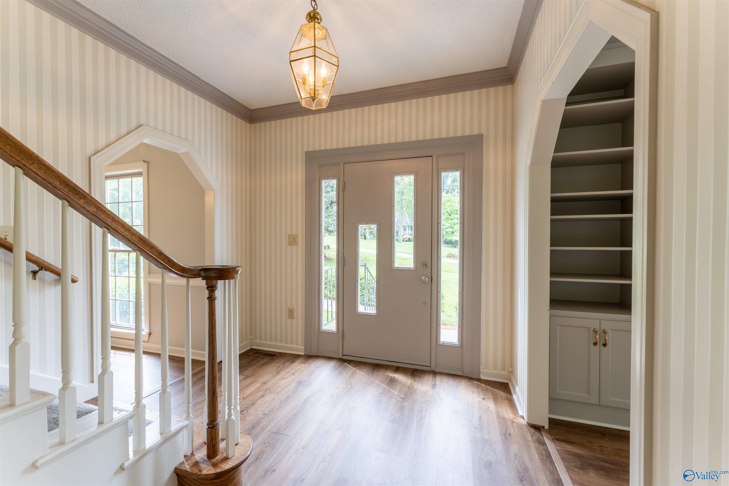 433 Eastview Drive, Madison, Alabama image 3
