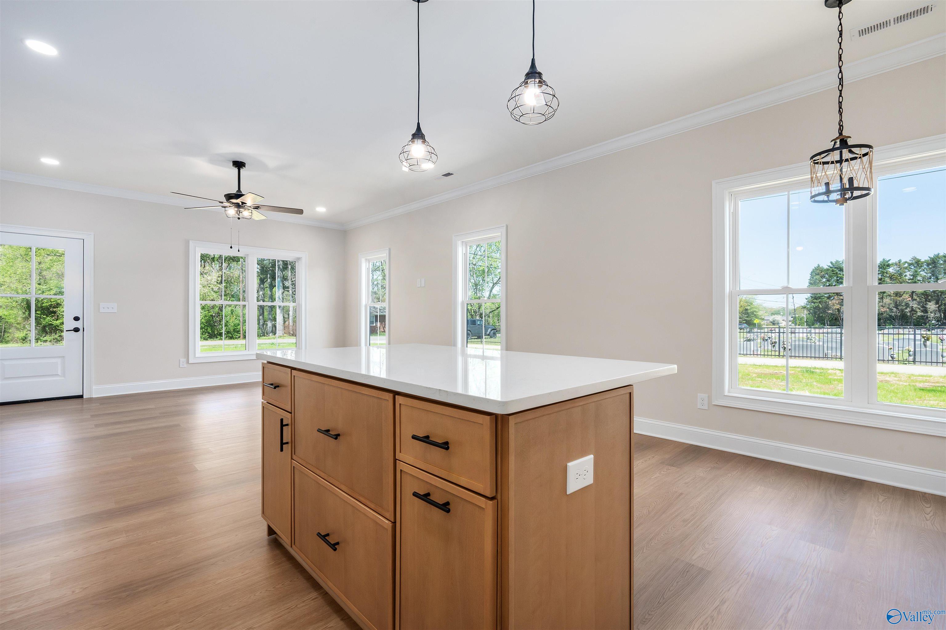 1801 W Hobbs Street, Athens, Alabama image 16