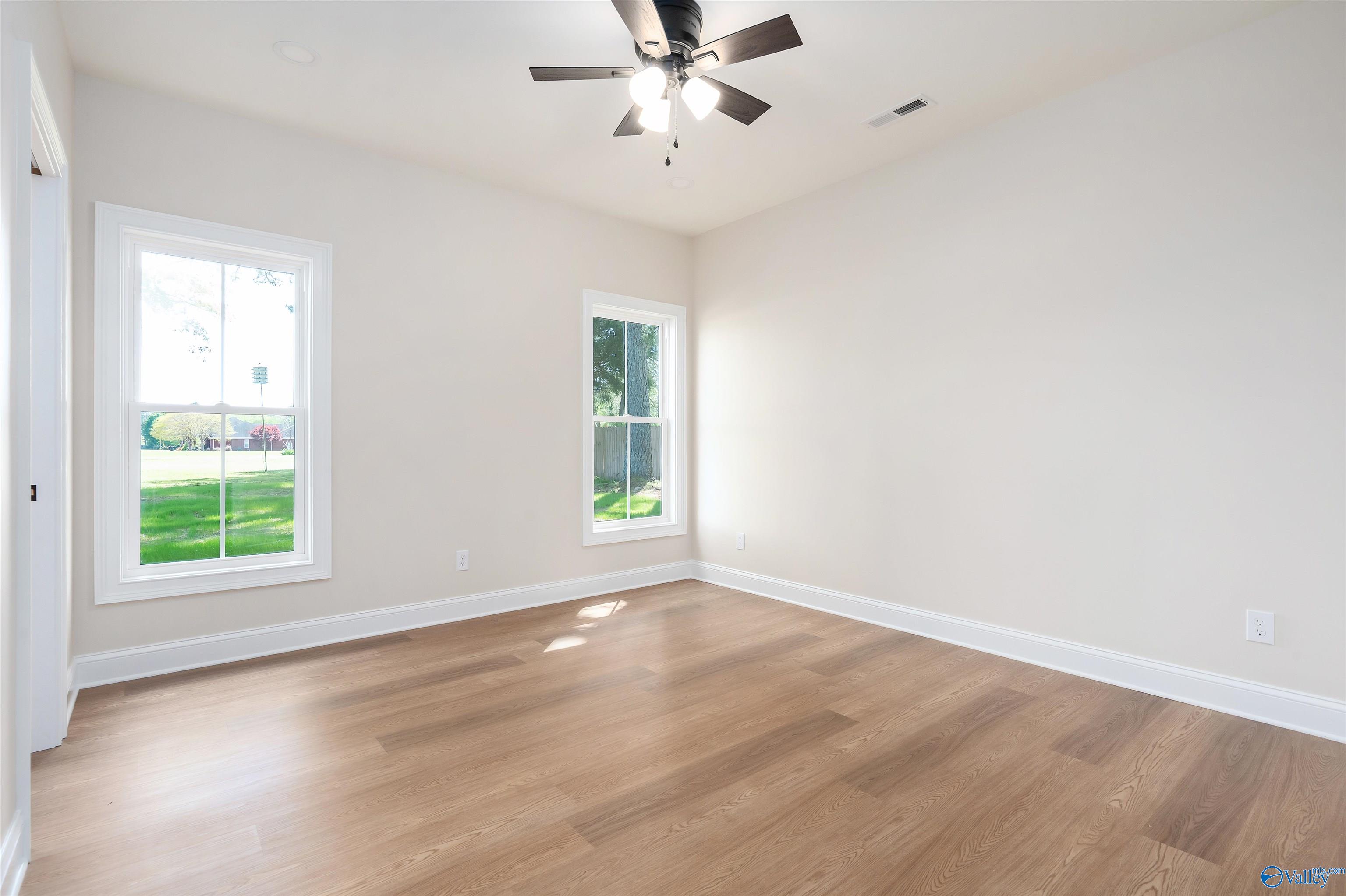 1801 W Hobbs Street, Athens, Alabama image 17