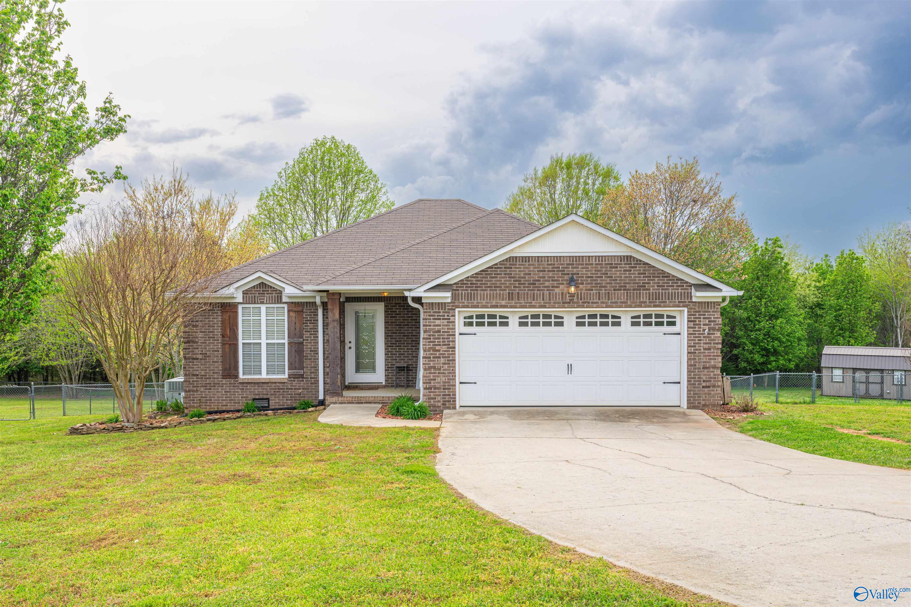 17641 Dement Road, Athens, Alabama image 1