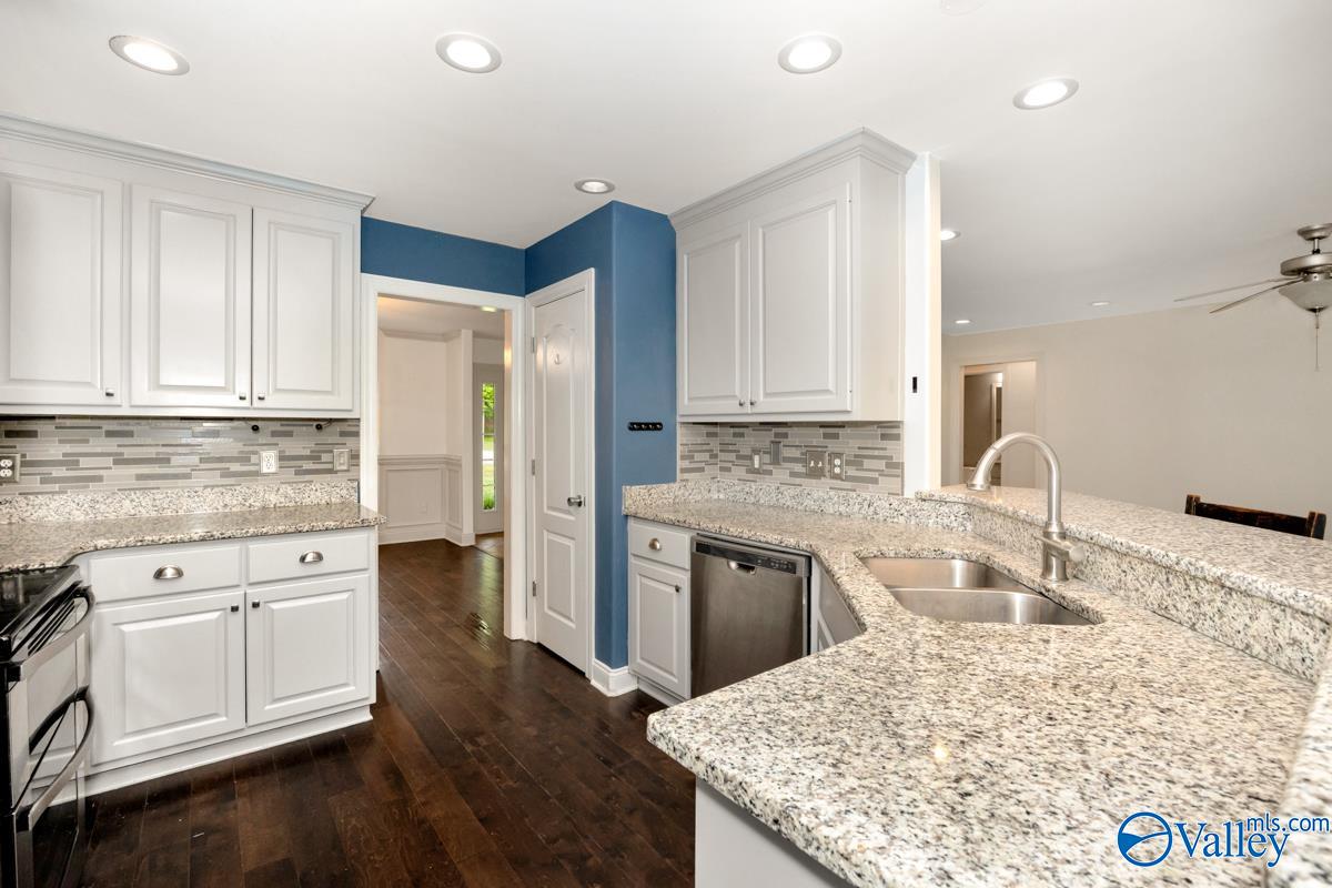 10320 Larkin Drive, Madison, Alabama image 12