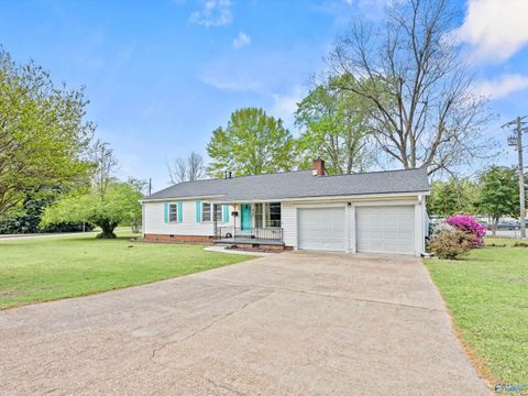 Homes For Sale - 415 Padenreich Avenue<br/> Gadsden, AL 35903