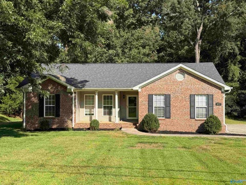 Homes For Sale - 3480 Winchester Road<br/> New Market, AL 35761