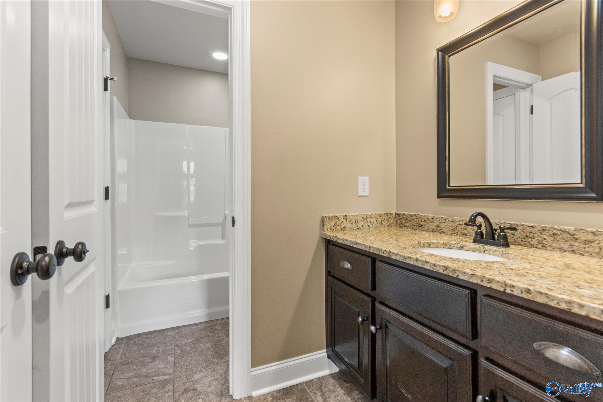 17259 Obsidian Circle, Athens, Alabama image 32