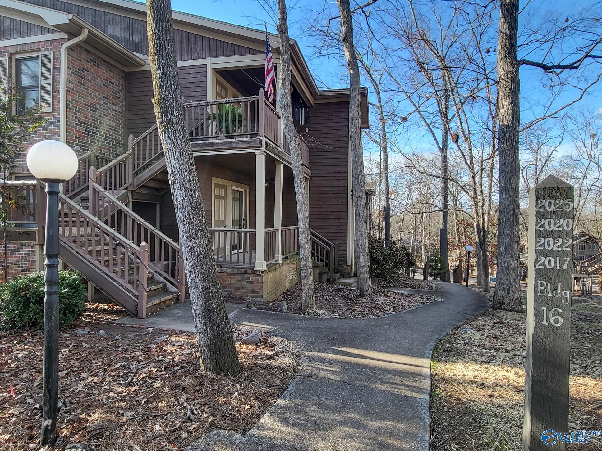 2020 Woodlawn Drive, Huntsville, Alabama image 1