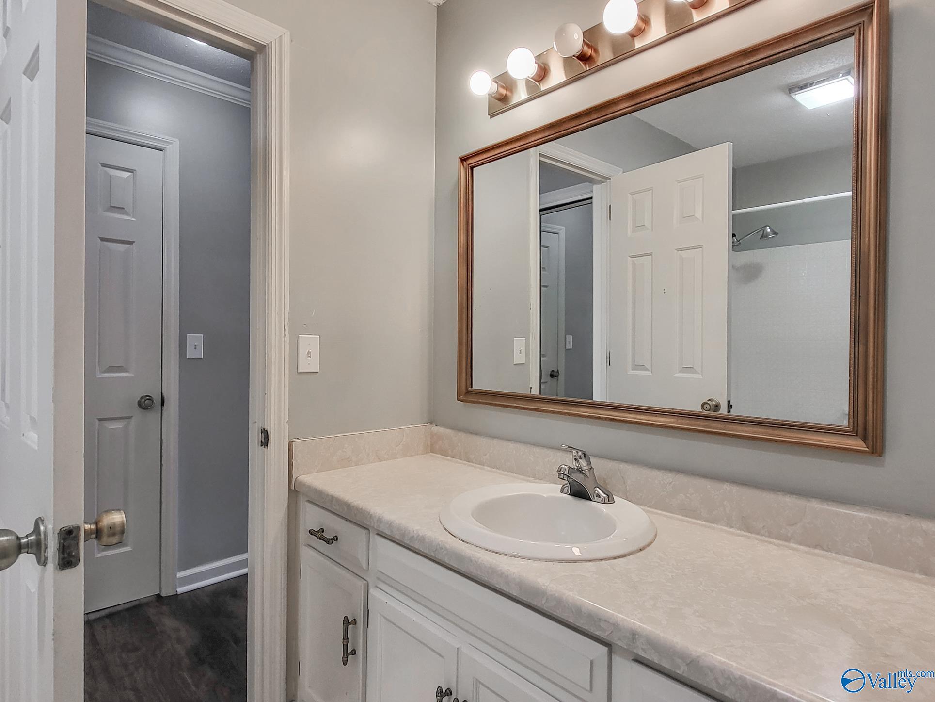 2020 Woodlawn Drive, Huntsville, Alabama image 11