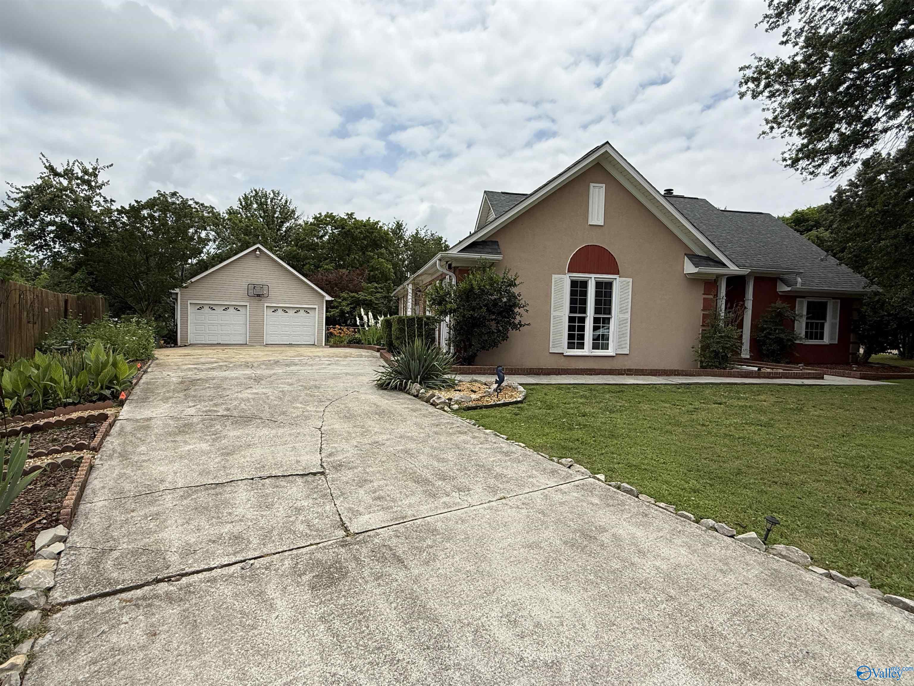 105 Hylis Circle, Madison, Alabama image 5