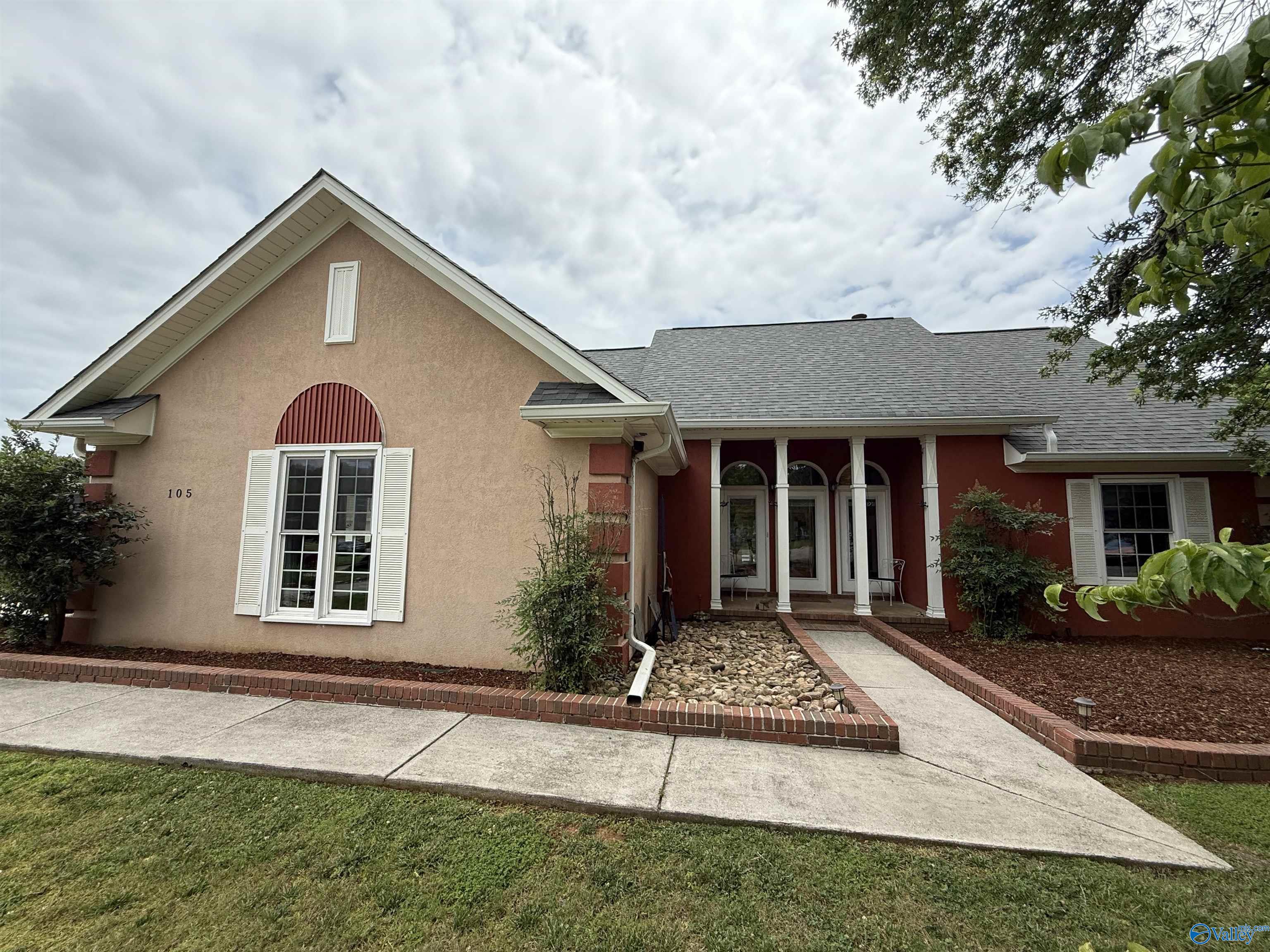 105 Hylis Circle, Madison, Alabama image 2