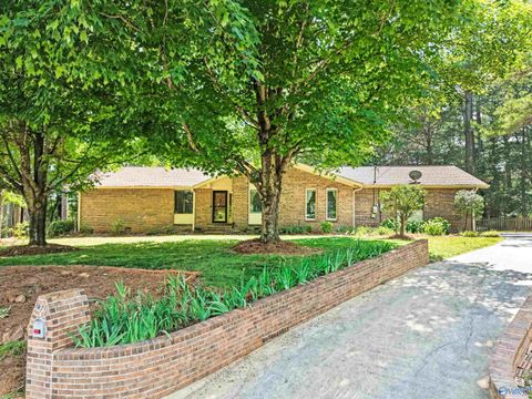 Homes For Sale - 679 Cambridge Drive<br/> Madison, AL 35758