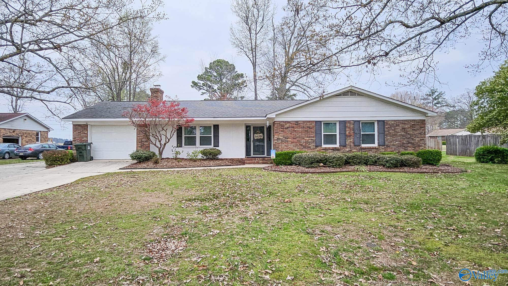 1502 Coffman Drive, Athens, Alabama image 1