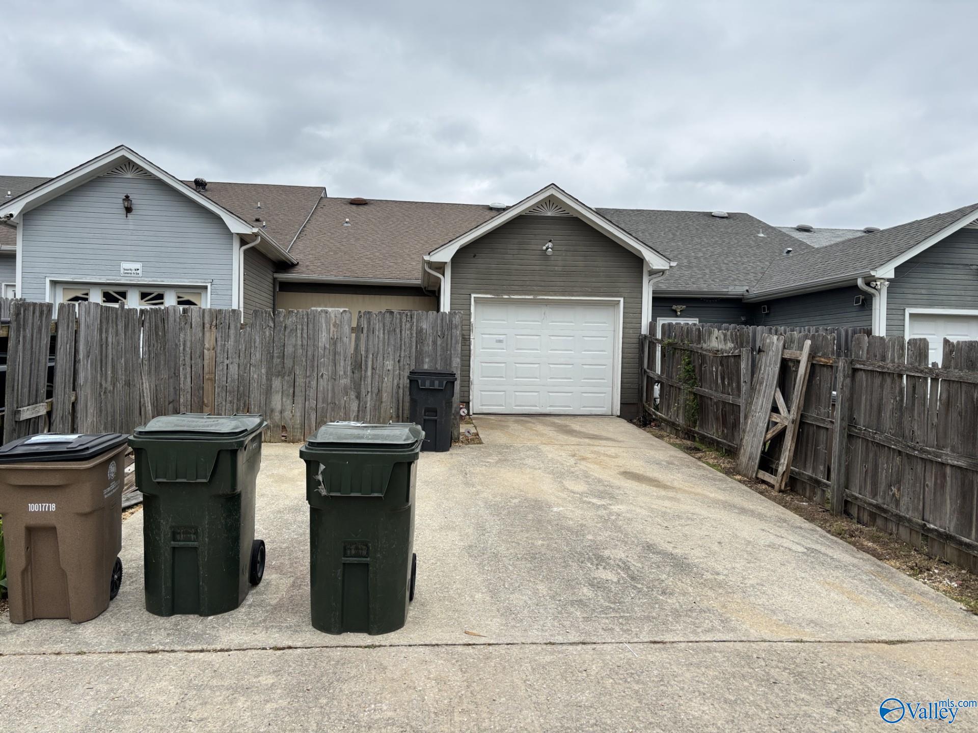 431 Autumnwood Drive, Decatur, Alabama image 1