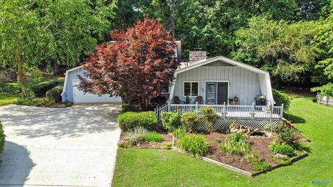 Homes For Sale - 115 Cornelius Road<br/> Guntersville, AL 35976