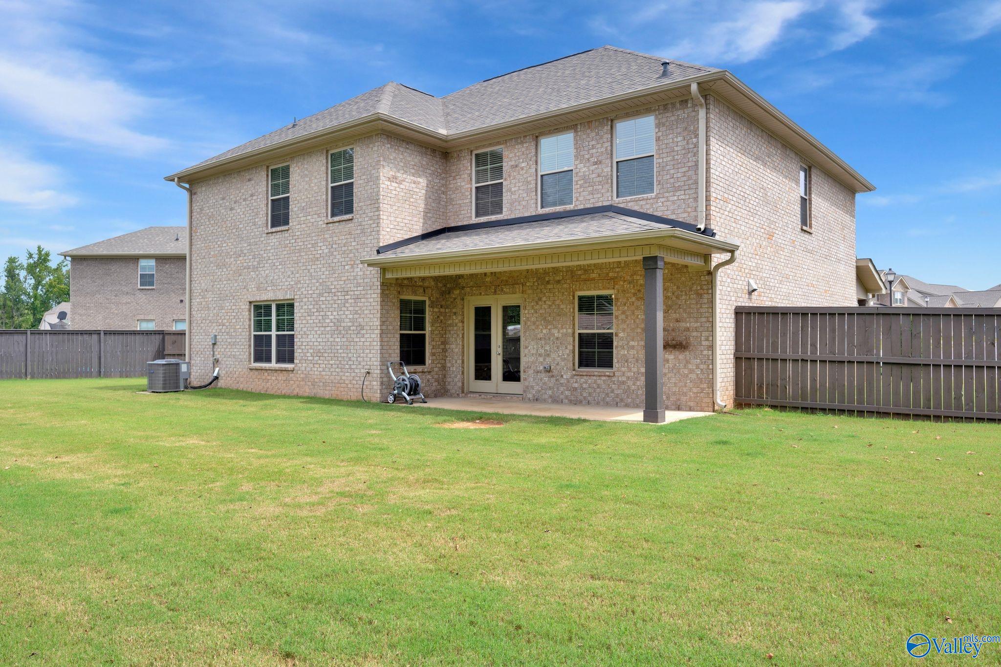 New Market, Alabama 35761, United States, 4 Bedrooms Bedrooms, ,2 BathroomsBathrooms,Residential,Active,201383