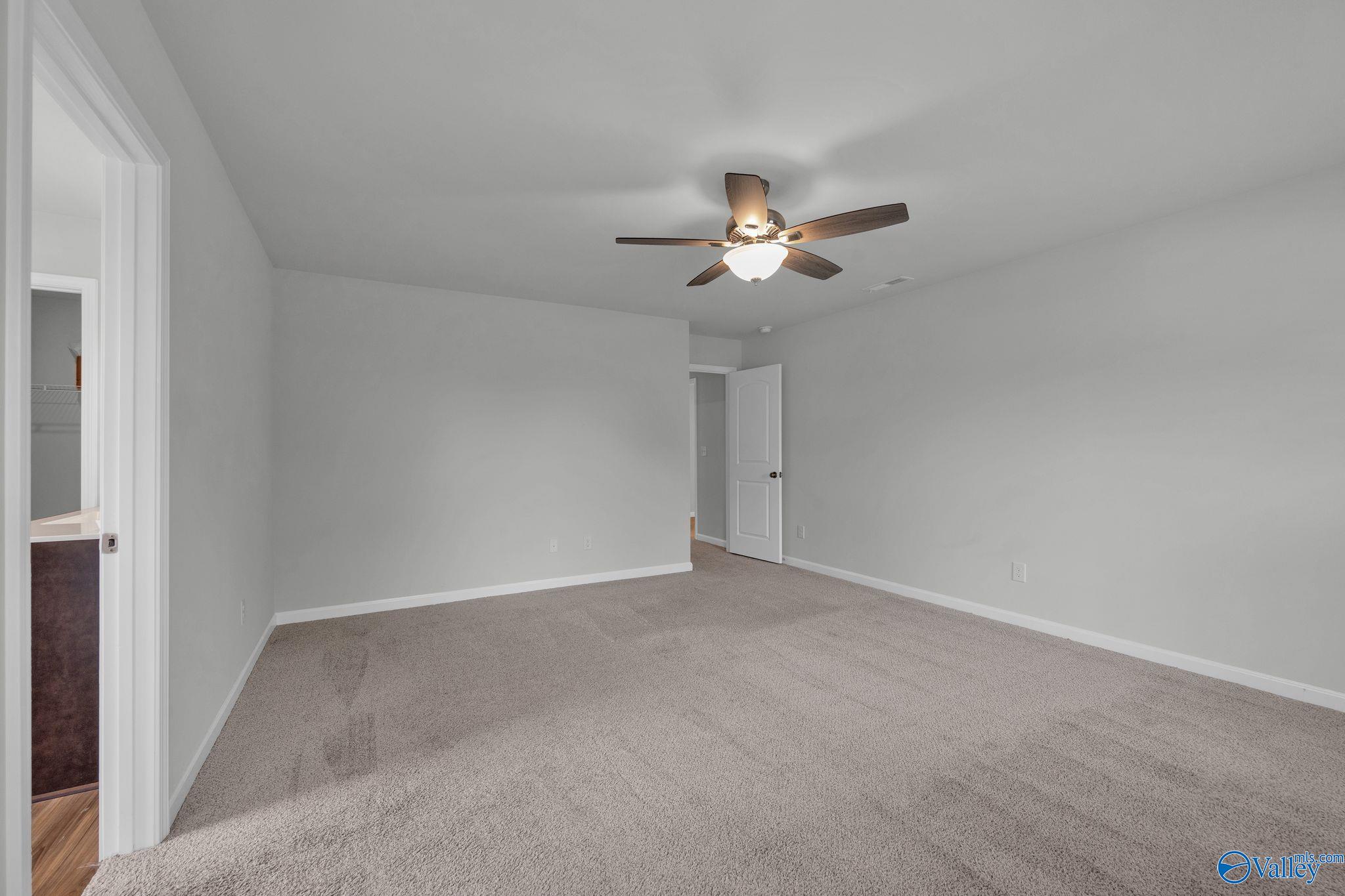 New Market, Alabama 35761, United States, 4 Bedrooms Bedrooms, ,2 BathroomsBathrooms,Residential,Active,201383