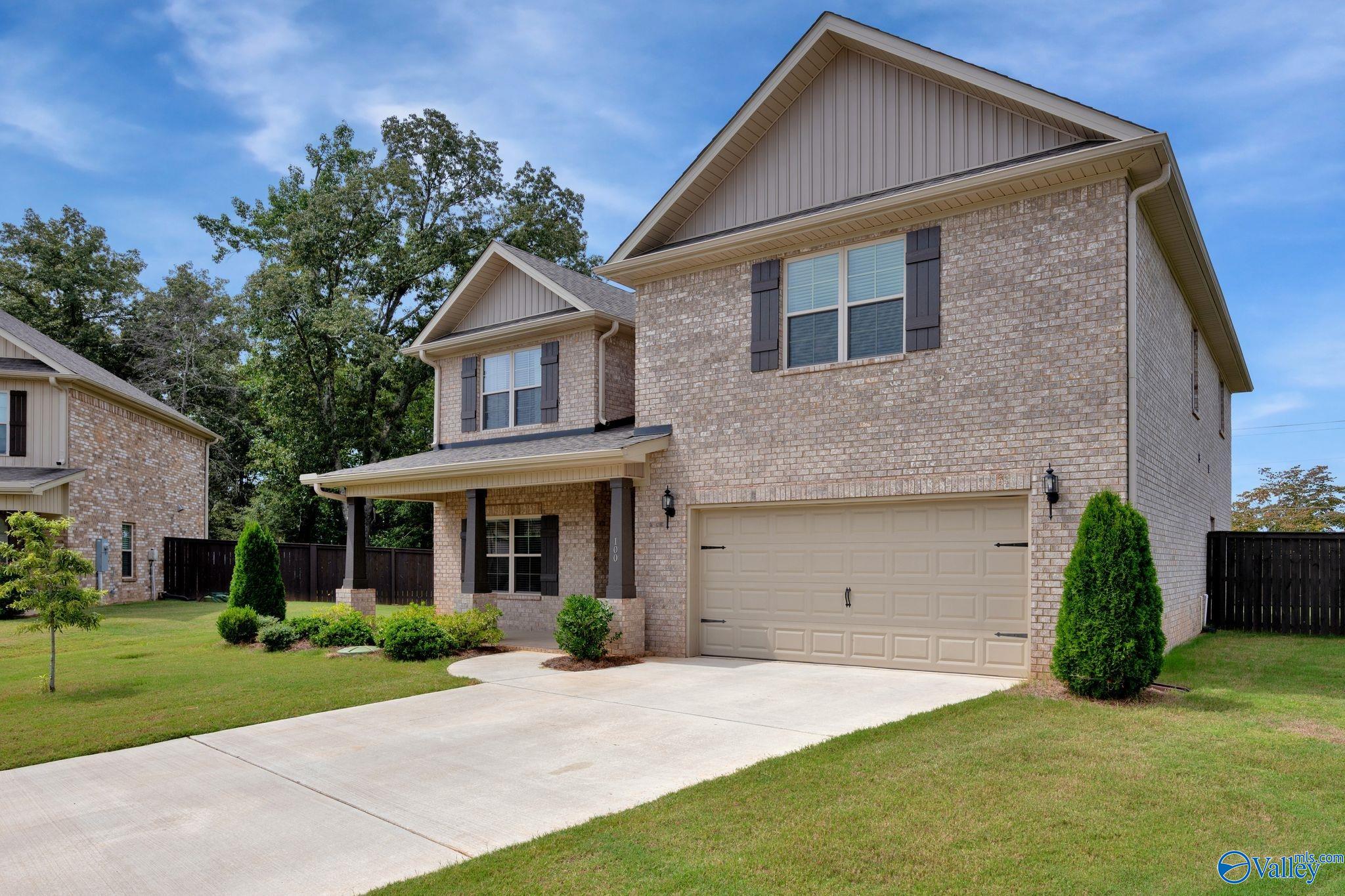 New Market, Alabama 35761, United States, 4 Bedrooms Bedrooms, ,2 BathroomsBathrooms,Residential,Active,201383