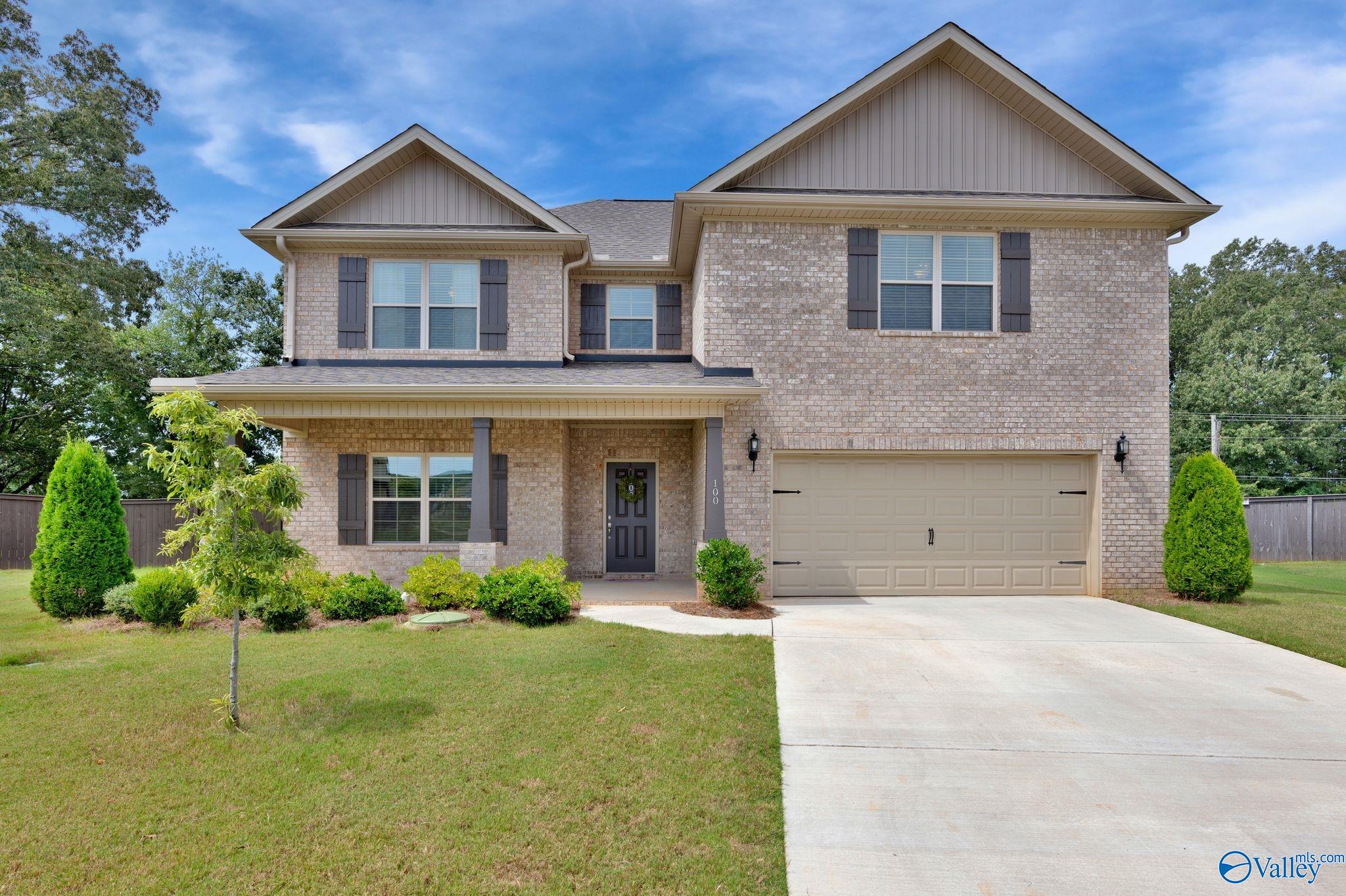 New Market, Alabama 35761, United States, 4 Bedrooms Bedrooms, ,2 BathroomsBathrooms,Residential,Active,201383