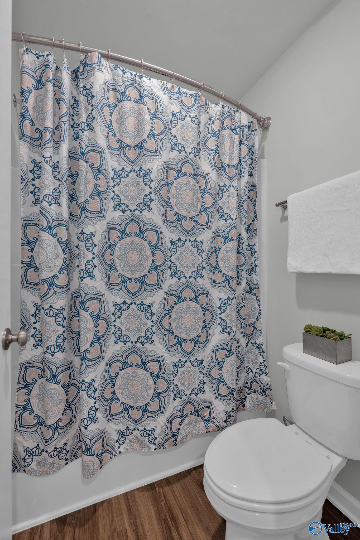 New Market, Alabama 35761, United States, 4 Bedrooms Bedrooms, ,2 BathroomsBathrooms,Residential,Active,201383