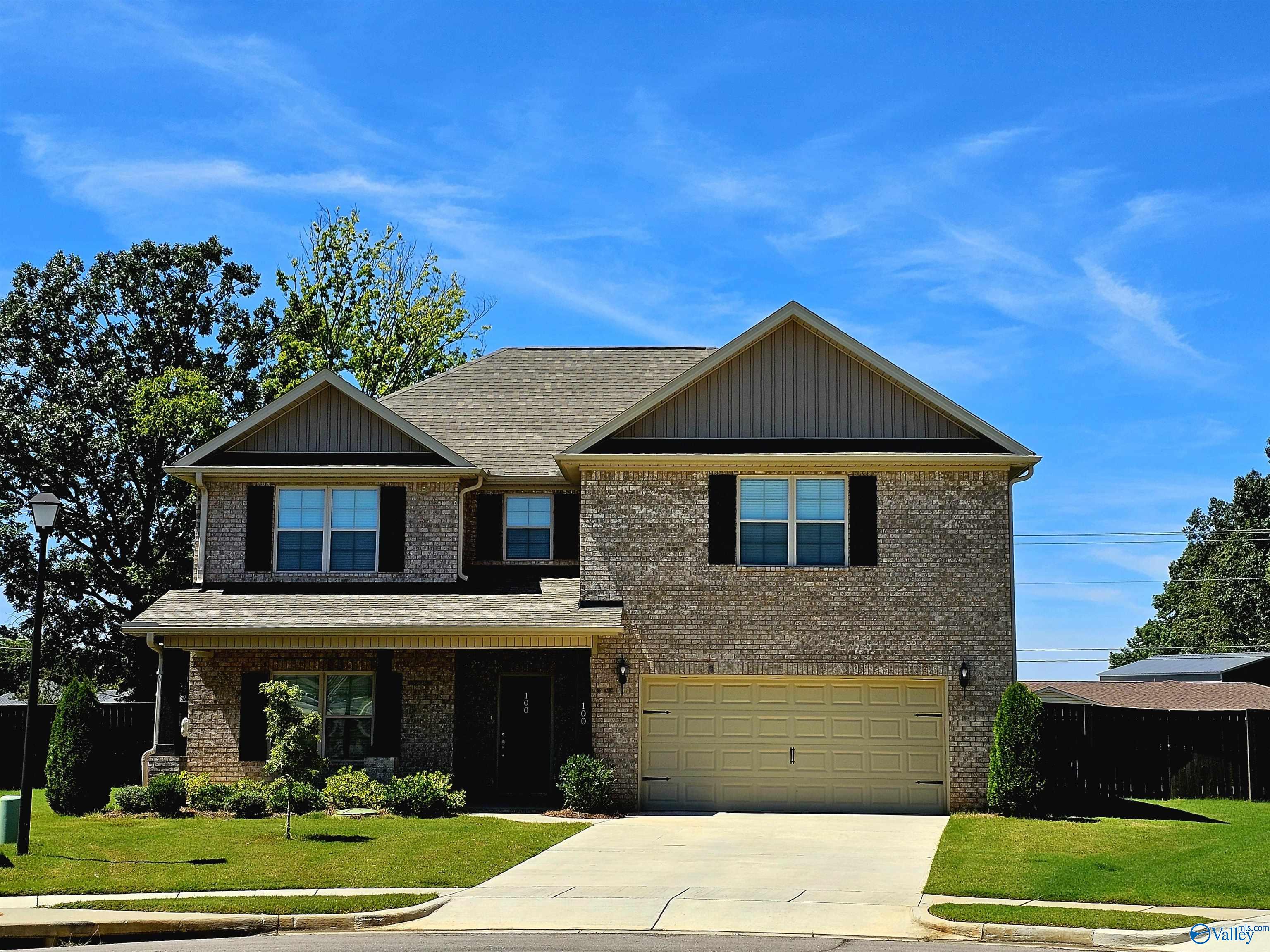 New Market, Alabama 35761, United States, 4 Bedrooms Bedrooms, ,2 BathroomsBathrooms,Residential,Active,201383 New Market, Alabama 35761, United States, 4 Bedrooms Bedrooms, ,2 BathroomsBathrooms,Residential,Active,201383