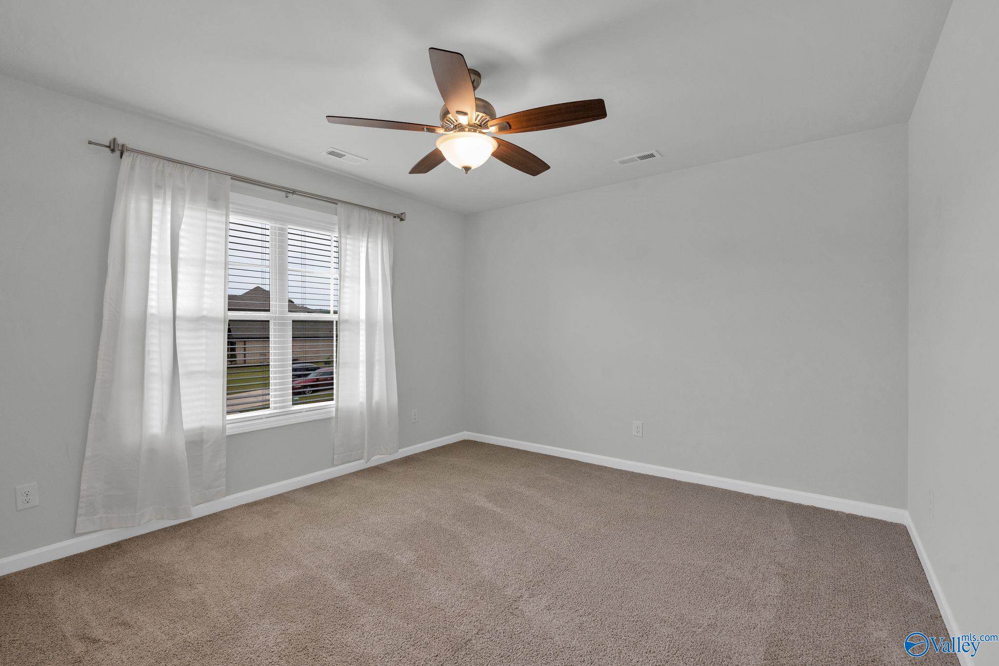 New Market, Alabama 35761, United States, 4 Bedrooms Bedrooms, ,2 BathroomsBathrooms,Residential,Active,201383