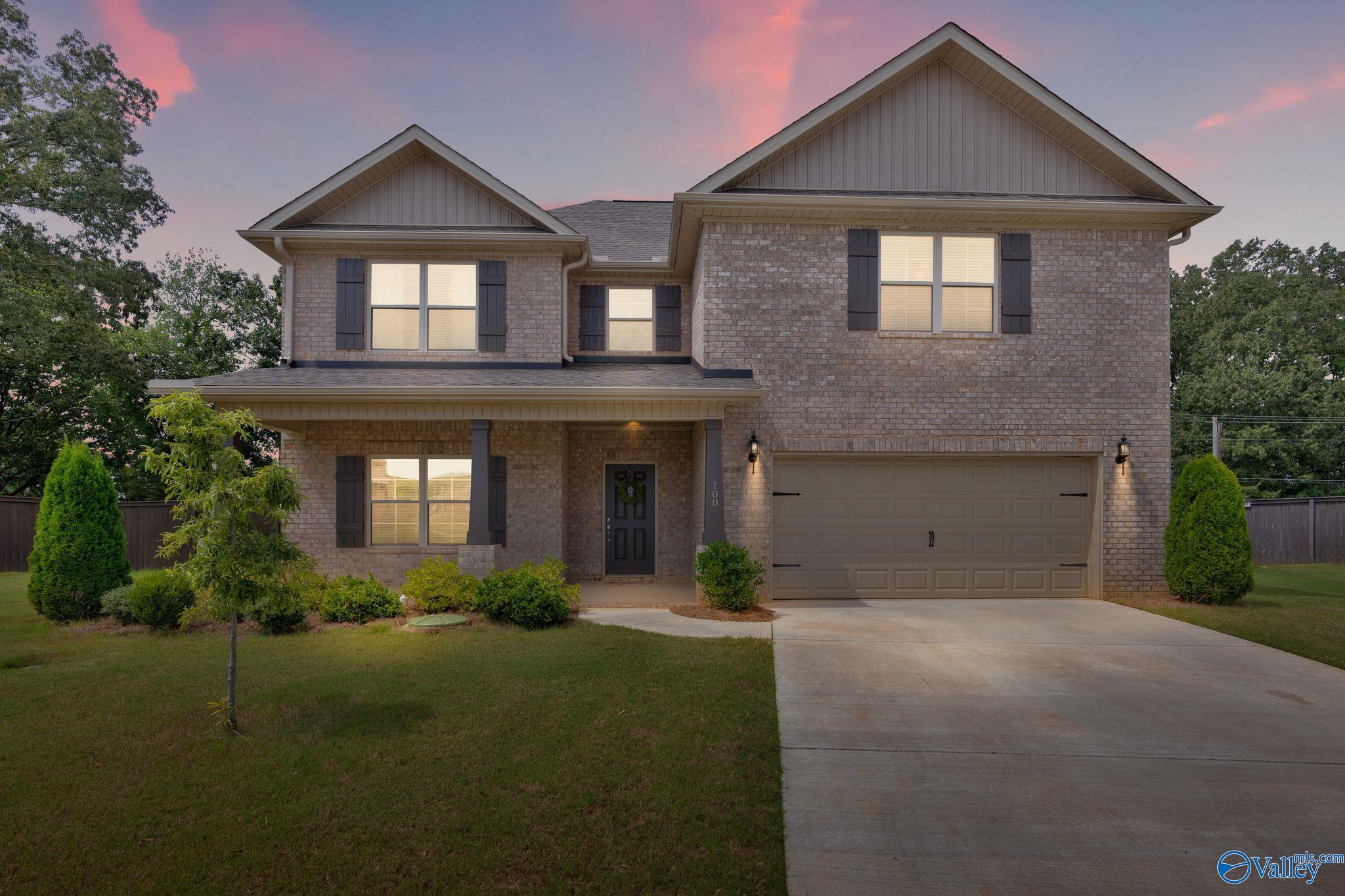 New Market, Alabama 35761, United States, 4 Bedrooms Bedrooms, ,2 BathroomsBathrooms,Residential,Active,201383