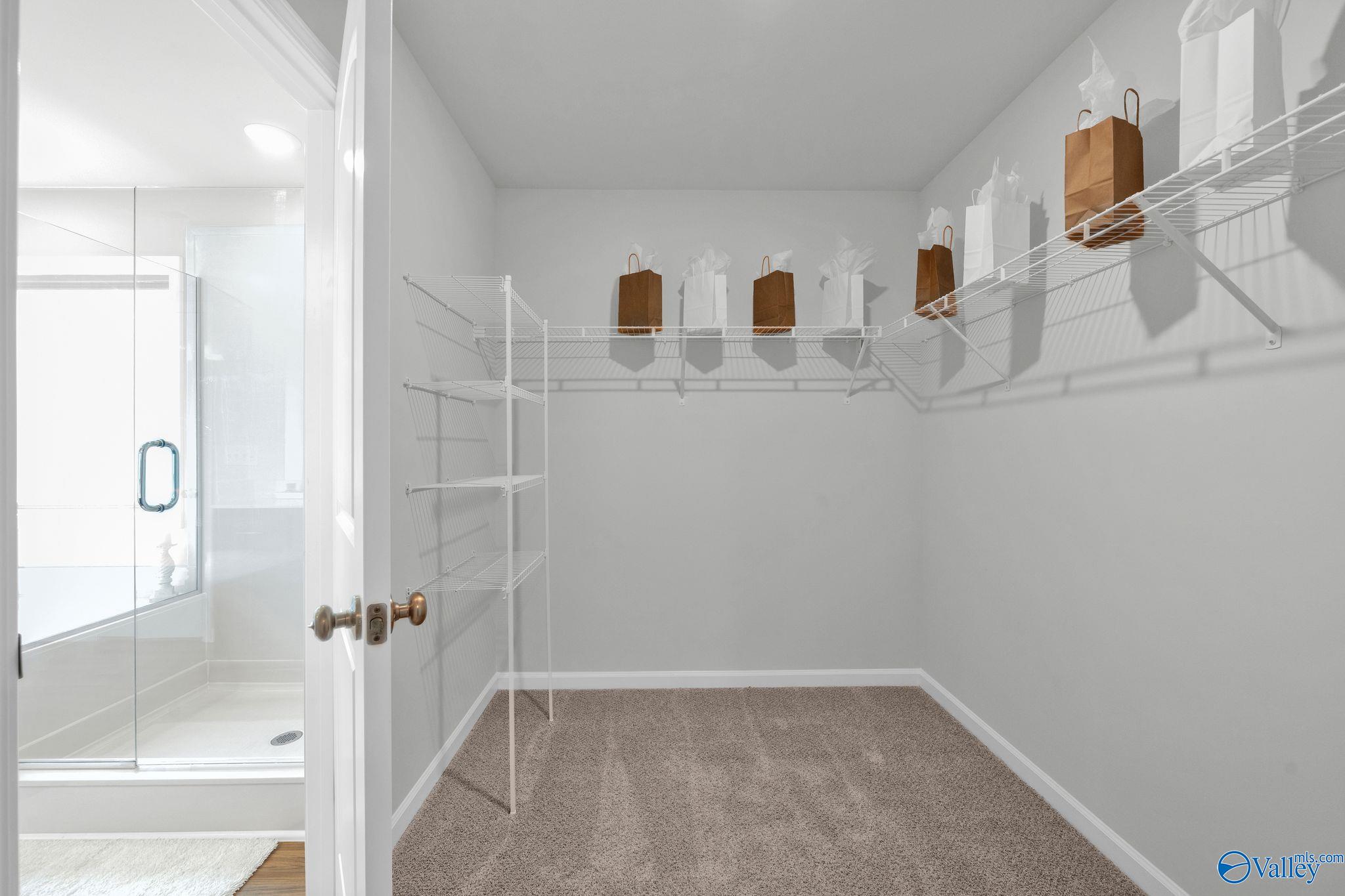 New Market, Alabama 35761, United States, 4 Bedrooms Bedrooms, ,2 BathroomsBathrooms,Residential,Active,201383